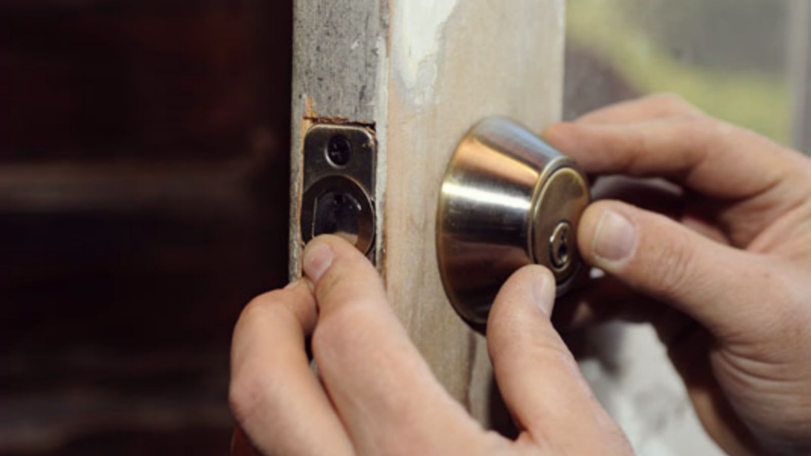 Top 7 Things To Know Before Hiring Local Handyman 